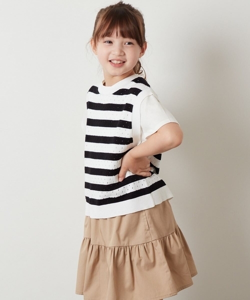 a.v.v（アーヴェヴェ）の「[100-130]【2点セット】アイレット柄ニットベストセット（ベスト・キッズ・アイボリー/ブラック・100/110/120/130）」の21枚目の写真