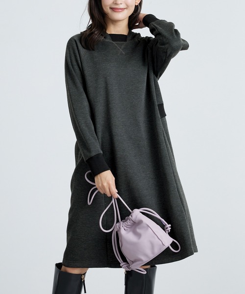 BELLUNA PLUS(ベルーナ)の「リブ使いパーカーワンピース(ワンピース・レディース・チャコール/モカ/パープル・LARGE/MEDIUM/X-LARGE)」の1枚目の写真