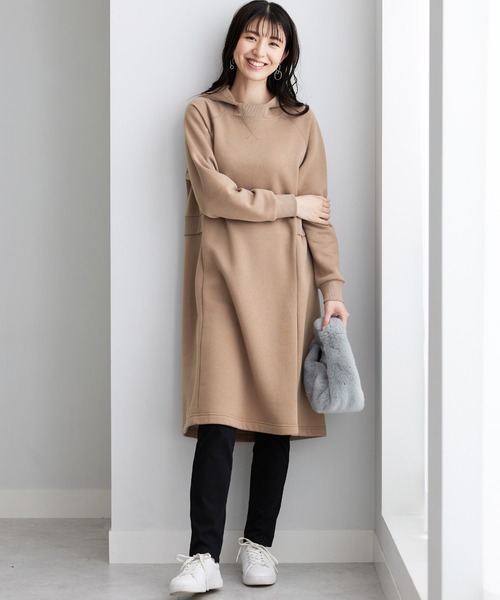 BELLUNA PLUS(ベルーナ)の「リブ使いパーカーワンピース(ワンピース・レディース・チャコール/モカ/パープル・LARGE/MEDIUM/X-LARGE)」の13枚目の写真