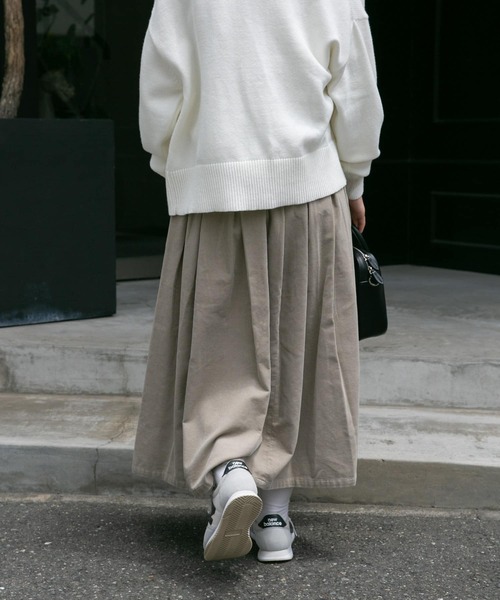 FORK&SPOON（フォークアンドスプーン）の「『洗濯可』FORK&SPOON　コーデュロイスカート（スカート・レディース・カーキ/チャコールグレー/ライトベージュ・2/1）」の14枚目の写真