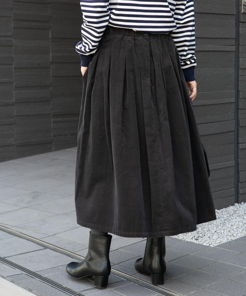 FORK&SPOON（フォークアンドスプーン）の「『洗濯可』FORK&SPOON　コーデュロイスカート（スカート・レディース・カーキ/チャコールグレー/ライトベージュ・2/1）」の17枚目の写真