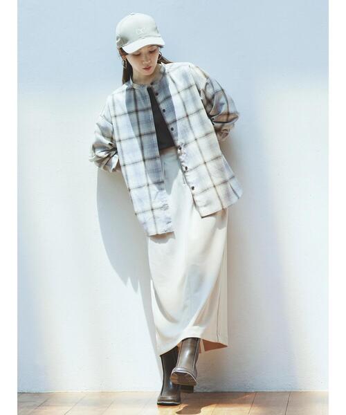 Samansa Mos2 blue（サマンサモスモスブルー）の「オンブレチェックシャツ（シャツ/ブラウス・レディース・ネイビー/ブラック/オフホワイト・F）」の4枚目の写真