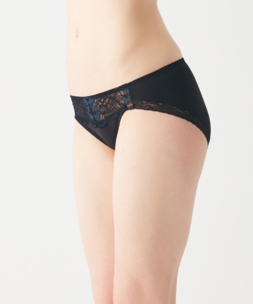 Tuche（トゥシェ）の「Tuche/トゥシェ サイドすっきり Sweet Make Bra ペアショーツ（ショーツ・レディース・ブラック/グレー系その他/ピンク系その他/ブルー系その他/ベージュ系その他/グリーン系その他/グリーン/グリーン系その他2/パープル系その他/イエロー系その他/ホワイト系その他・LARGE/X-LARGE/MEDIUM）」の12枚目の写真