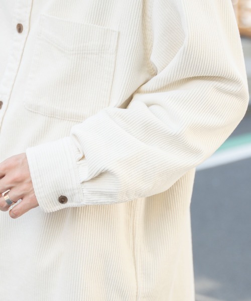WEGO（ウィゴー）の「WEGO/コーデュロイルーズシャツ（シャツ/ブラウス・メンズ・アイボリー/ブラック・MEDIUM/LARGE）」の3枚目の写真
