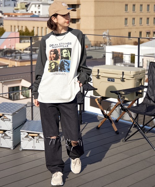 BARK MANHATTAN（バークマンハッタン）の「ヴィンテージライクロックデザイン オーバーサイズラグラン長袖Tシャツ（Tシャツ/カットソー・レディース・チャコール/アッシュグレー/ブラック系/ネイビー系1/グレー系1/アッシュブラウン/ブラック系1/グレー系2/グレー系3/オフホワイト・L/M）」の20枚目の写真