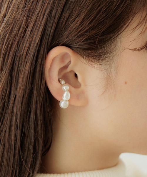 flower(フラワー)の「フローイングパールイヤーカフ(イヤーカフ・レディース・シルバー/ゴールド・FREE)」の2枚目の写真