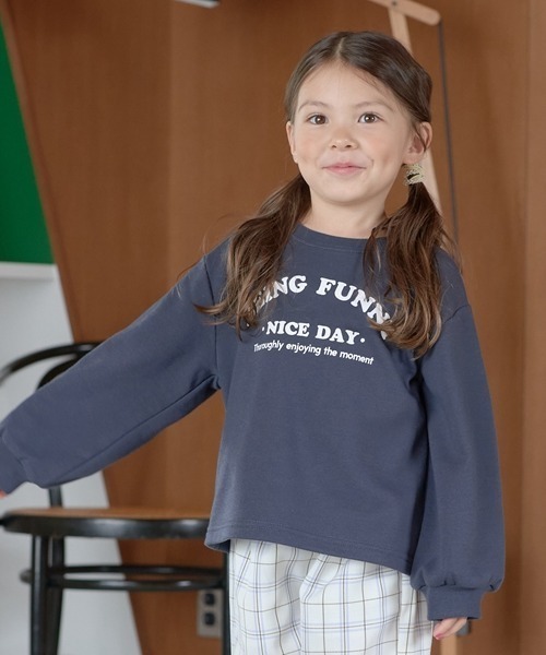 Lycee mine（リセマイン）の「アソートカレッジロゴプリントトレーナー（スウェット・キッズ・ミント/サックスブルー/ネイビー/ベージュ/ラベンダー/ピンク/オートミール/レモンイエロー・140cm/130cm/100cm/110cm/150cm/120cm）」の5枚目の写真