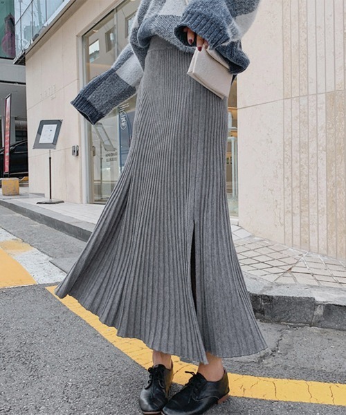 Miniministore(ミニミニストア)の「スリット Aライン プリーツスカート(スカート・レディース・ブラウン/ベージュ/ブラック/グレー・フリー)」の2枚目の写真