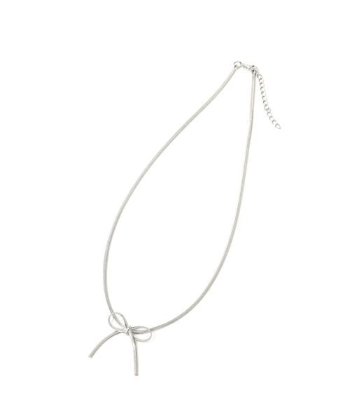 mysty woman(ミスティウーマン)の「ナローリボンネックレス 107766(ネックレス・レディース・シルバー・FREE)」の4枚目の写真