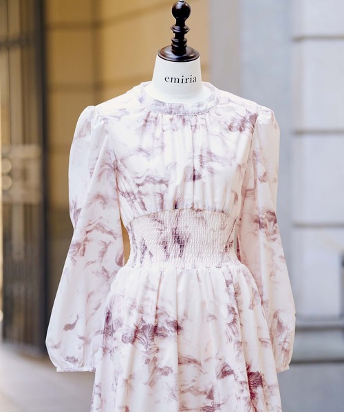 emiriawiz（エミリアウィズ）の「Motif en marbre shirring one-piece
