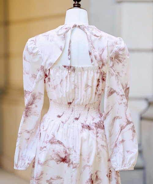 emiriawiz（エミリアウィズ）の「Motif en marbre shirring one-piece