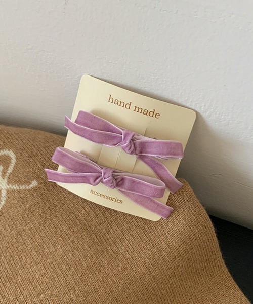 Nia（ニア）の「Nia(ニア)/【フレンチガーリーな雰囲気に】2set ベロアリボンヘアピン（ヘアピン・レディース・ブラック/グリーン/パープル/ブラウン/ピンク/アイボリー・FREE）」の5枚目の写真