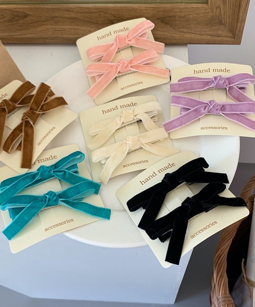 Nia（ニア）の「Nia(ニア)/【フレンチガーリーな雰囲気に】2set ベロアリボンヘアピン（ヘアピン・レディース・ブラック/グリーン/パープル/ブラウン/ピンク/アイボリー・FREE）」の8枚目の写真