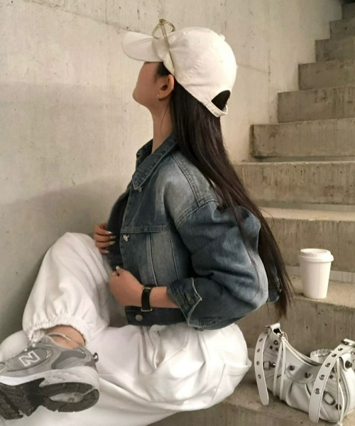 BEIDELLI（ベイデリー）の「[BELLIDE MADE] ニュートロオーバーフィットデニムクロップドジャケット（デニムジャケット・レディース・ブルー・FREE）」の4枚目の写真