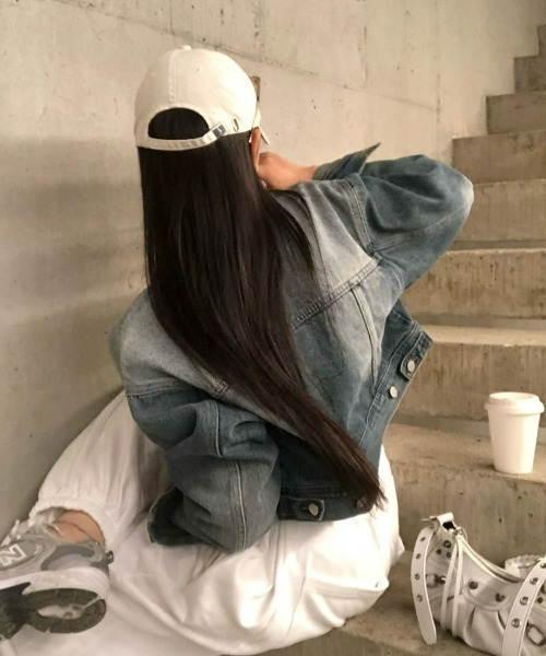 BEIDELLI（ベイデリー）の「[BELLIDE MADE] ニュートロオーバーフィットデニムクロップドジャケット（デニムジャケット・レディース・ブルー・FREE）」の5枚目の写真