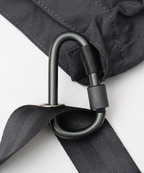 NOTIVE/CANTERA（ノーティブカンテラ）の「撥水加工 大容量 FIDLOCKバックル付き ショルダーバッグ CARSON2（カーソン2）（ショルダーバッグ・メンズ・ブラック・FREE）」の19枚目の写真