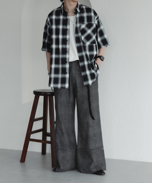 epnok(エプノック)の「フリンジフレアスラブデニムパンツ(デニムパンツ・メンズ・ブラック/サックスブルー/インディゴブルー・SMALL/LARGE/MEDIUM)」の8枚目の写真