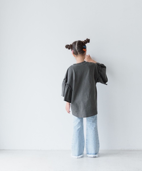 LOWRYS FARM(ローリーズファーム)の「SCORPIONSフリルTシャツ 116973(Tシャツ/カットソー・キッズ・チャコールグレー/グレー・110cm/120cm/130cm/140cm/150cm)」の3枚目の写真