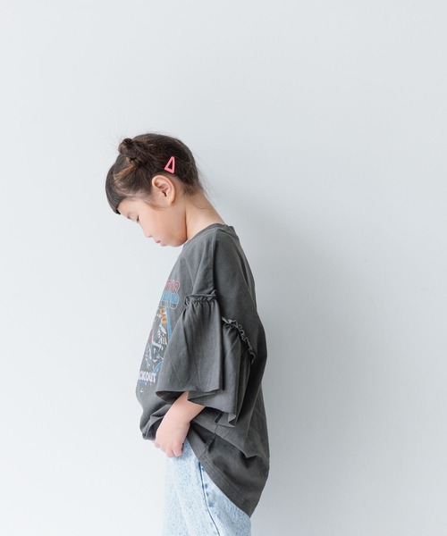 LOWRYS FARM(ローリーズファーム)の「SCORPIONSフリルTシャツ 116973(Tシャツ/カットソー・キッズ・チャコールグレー/グレー・110cm/120cm/130cm/140cm/150cm)」の5枚目の写真