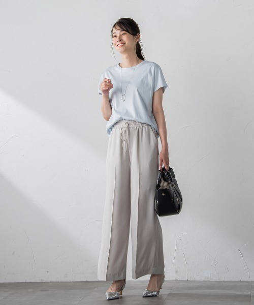 LAUTREAMONT(ロートレアモン)の「【WEB限定】【3サイズ】スムースコットンラウンドヘムカットソー≪洗える/接触冷感≫(Tシャツ/カットソー・レディース・ホワイト/チャコールグレー/ブルー/ブラック/ベージュ/ライトブルー/ピンク・11号/7号/9号)」の20枚目の写真