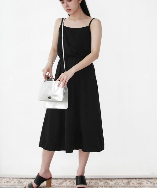 H.TOKYO(エイチトウキョウ)の「キャミソールワンピース(ワンピース・レディース・ブラック/ベージュ・SMALL/LARGE/MEDIUM)」の7枚目の写真