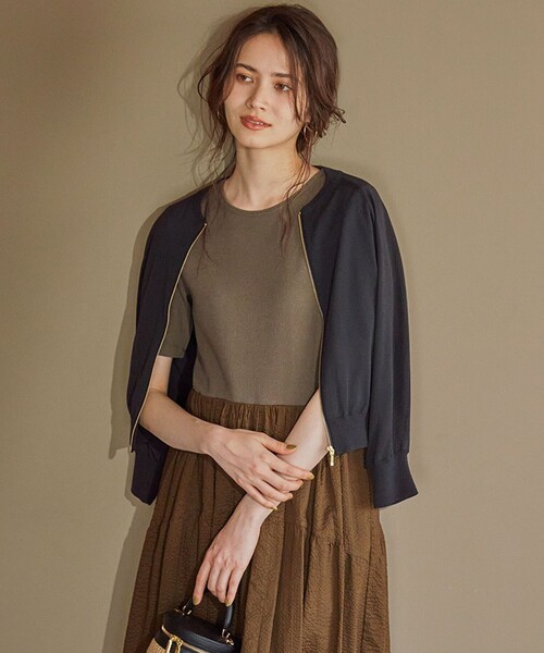 23区(ニジュウサンク)の「【SLOW/一部店舗限定】シアー ブルゾン(カーディガン/ボレロ・レディース・ホワイト系/ブラック系/ダークブラウン系/ライトグレー系・38/40)」の2枚目の写真