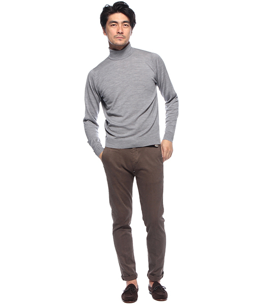 JOHN SMEDLEY（ジョンスメドレー）の「JOHN SMEDLEY / 30ゲージタートル（ニット/セーター・メンズ・ホワイト/シルバー/チャコールグレー/ブラック/ワイン/ブルー系その他/インディゴブルー/ネイビー・SMALL/LARGE/MEDIUM）」の20枚目の写真