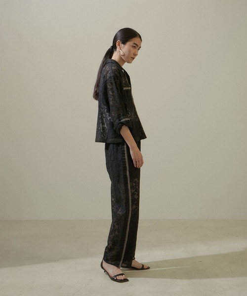 SALON adam et rope'（サロン アダム エ ロペ）の「オーガニックコットンレースイージーパンツ【セットアップ対応】（その他パンツ・レディース・ブラック/ホワイト・FREE）」の5枚目の写真