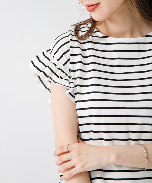 URBAN RESEARCH Sonny Label（アーバンリサーチサニーレーベル）の「『WEB限定』フリルスリーブプルオーバー（Tシャツ/カットソー・レディース・オフホワイト/ブラック/ブラック系その他/ブルー系その他・FREE）」の19枚目の写真