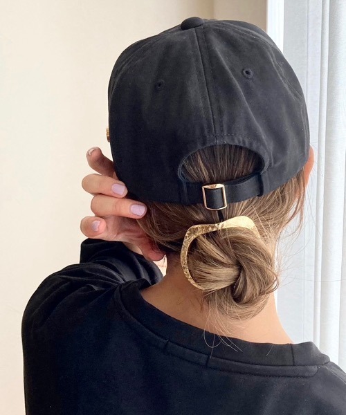 tone(トーン)の「【aussi/オッスィー】クラフト メタル ポニーフック/ヘアカフ(バレッタ/ヘアクリップ・レディース・ゴールド/シルバー・FREE)」の5枚目の写真