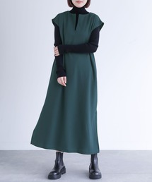 キーネックジャンパースカート