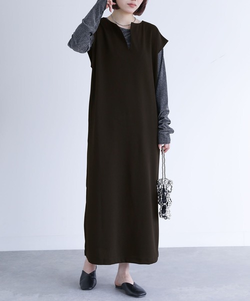 n'OrLABEL(ノアールレーベル)の「『キーネックジャンパースカート』(ジャンパースカート・レディース・ブラック/ブルーグリーン/ブラウン・1/2)」の2枚目の写真