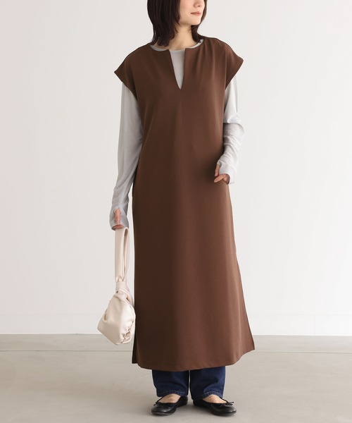 n'OrLABEL(ノアールレーベル)の「『キーネックジャンパースカート』(ジャンパースカート・レディース・ブラック/ブルーグリーン/ブラウン・1/2)」の13枚目の写真