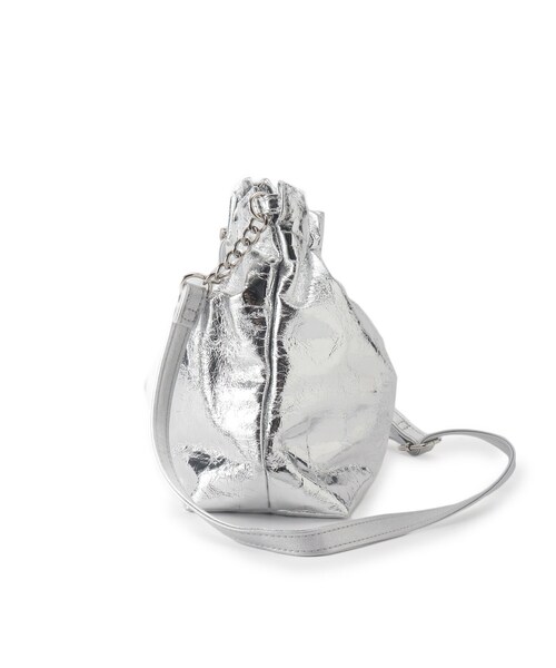 SHOO・LA・RUE（シューラルー）の「持てば旬顔 クラッシュ素材ショルダーバッグ（ショルダーバッグ・レディース・ブラック/ブロンズ/シルバー・00）」の14枚目の写真