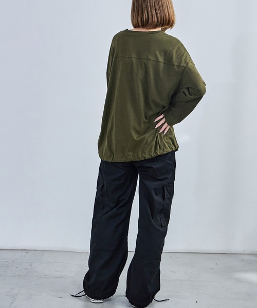 Fashion Letter(ファッションレター)の「【M-5L】2WAYバルーントップス 長袖 ロングスリーブ カットソー バルーンシルエット(Tシャツ/カットソー・レディース・カーキ/グレイッシュベージュ/ブラック/オフホワイト/チャコールグレー・4L~5L/LL~3L/M~L)」の20枚目の写真