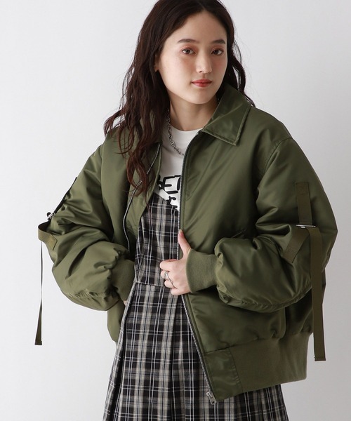 RAGEBLUE（レイジブルー）の「＜AIRTHERMAL/高機能中綿＞MA-1フライトジャケット（MA-1・レディース・オリーブ/グレー・FREE）」の5枚目の写真