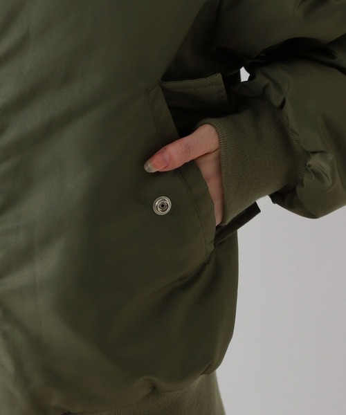 RAGEBLUE（レイジブルー）の「＜AIRTHERMAL/高機能中綿＞MA-1フライトジャケット（MA-1・レディース・オリーブ/グレー・FREE）」の15枚目の写真