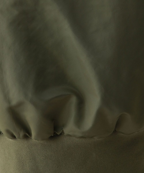 RAGEBLUE（レイジブルー）の「＜AIRTHERMAL/高機能中綿＞MA-1フライトジャケット（MA-1・レディース・オリーブ/グレー・FREE）」の17枚目の写真