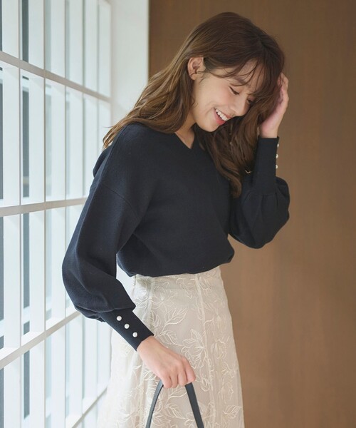 Feroux（フェルゥ）の「【洗える】Vネック プルオーバー ニット（ニット/セーター・レディース・ピンク系/アイボリー系/ライラック系/ブラック系/ブルー系/ベージュ系/ローズ系・F）」の15枚目の写真