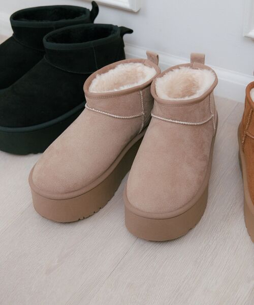 ems excite（エムズエキサイト）の「厚底ショートムートン（ブーツ・レディース・ベージュ/ブラック/キャメル・MEDIUM/LARGE）」の22枚目の写真