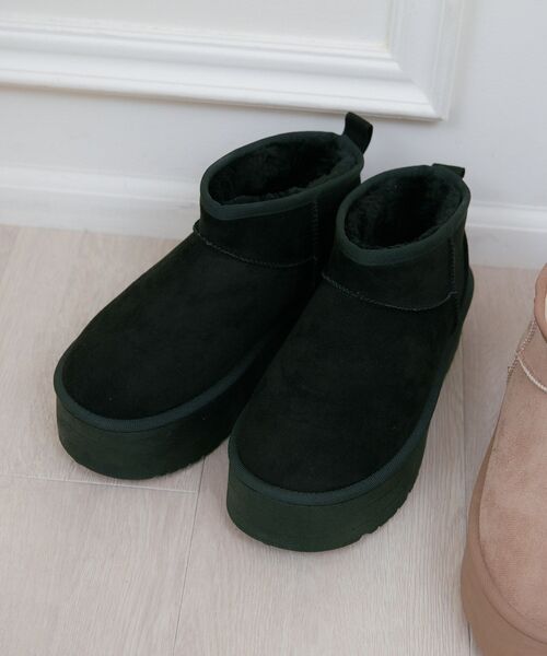 ems excite（エムズエキサイト）の「厚底ショートムートン（ブーツ・レディース・ベージュ/ブラック/キャメル・MEDIUM/LARGE）」の8枚目の写真