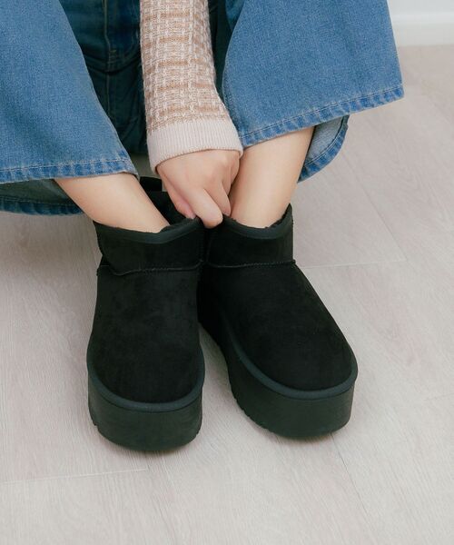 ems excite（エムズエキサイト）の「厚底ショートムートン（ブーツ・レディース・ベージュ/ブラック/キャメル・MEDIUM/LARGE）」の9枚目の写真