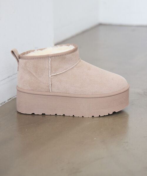 ems excite（エムズエキサイト）の「厚底ショートムートン（ブーツ・レディース・ベージュ/ブラック/キャメル・MEDIUM/LARGE）」の10枚目の写真