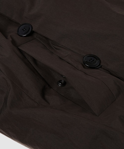 LEMAIRE(ルメール)の「SHORT PUFFER BLOUSON(ダウンジャケット/コート・レディース・ブラック・34/36)」の4枚目の写真