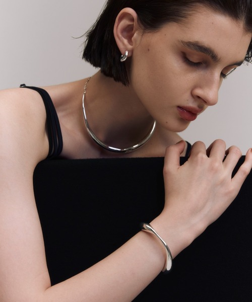 JOSE MOON(ジョゼムーン)の「CHUNKY HOOP PIERCED EARRING(ピアス(両耳用)・レディース・シルバー/ゴールド・FREE)」の10枚目の写真