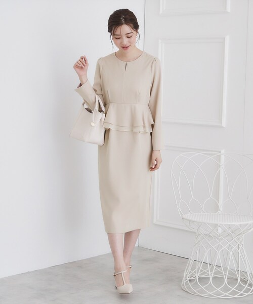 index(インデックス)の「《S-LLsize》ドッキングペプラムワンピース【洗濯機洗い可/イージーアイロン/防シワ】(ワンピース・レディース・ナチュラル/ネイビー・36/38/40/42)」の6枚目の写真