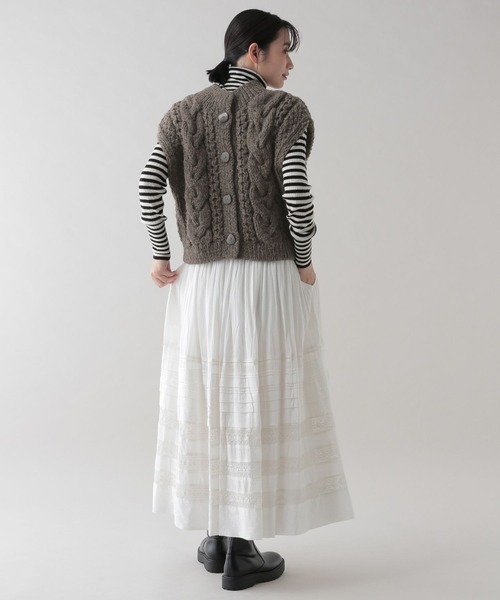 studio CLIP（スタディオクリップ）の「《natural by clip》タックレースギャザースカート（スカート・レディース・オフホワイト/ブラック・FREE）」の11枚目の写真