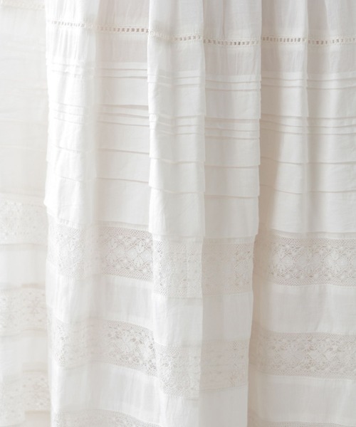 studio CLIP（スタディオクリップ）の「《natural by clip》タックレースギャザースカート（スカート・レディース・オフホワイト/ブラック・FREE）」の4枚目の写真