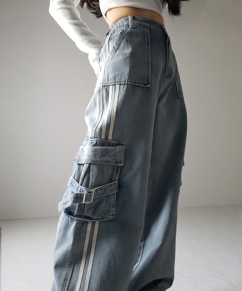 me+em select（ミームセレクト）の「【 ３color ／ ４size 】サイドラインストレートカーゴデニムパンツ  ／ sideline straight cargo denim pants（デニムパンツ・レディース・ブルー/ブラック/ダークブラック・MEDIUM/SMALL/X-LARGE/LARGE）」の21枚目の写真