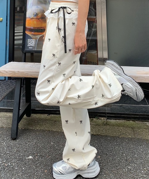 Teem Store(チームストア)の「リボン柄ウエストレースリボンパンツ イージーパンツ(その他パンツ・レディース・ブラック/ホワイト・M/L)」の9枚目の写真